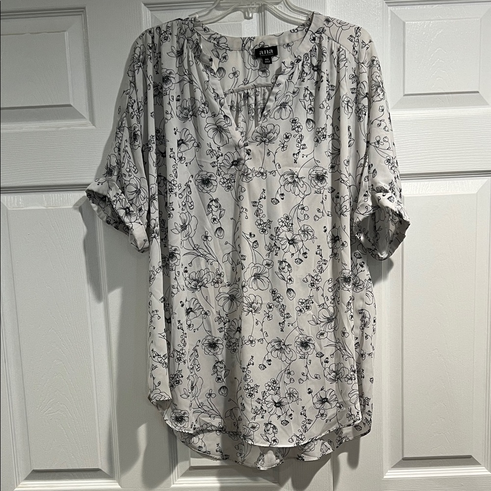a.n.a Black and White Floral Blouse